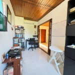Segundo ángulo del estudio versátil de Casa 22